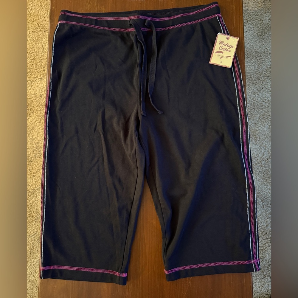 Women’s Vintage Cotton Capris with Pink Trim Size M